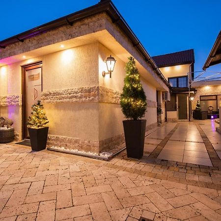 H & V Residence - Diamond Bungalow Apartment アラド エクステリア 写真