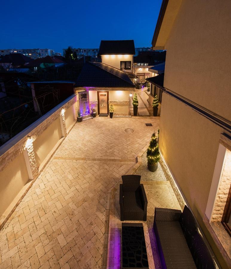 H & V Residence - Diamond Bungalow Apartment アラド エクステリア 写真
