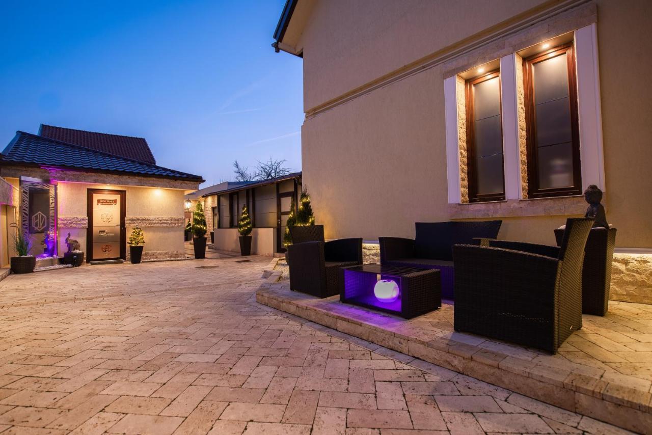 H & V Residence - Diamond Bungalow Apartment アラド エクステリア 写真