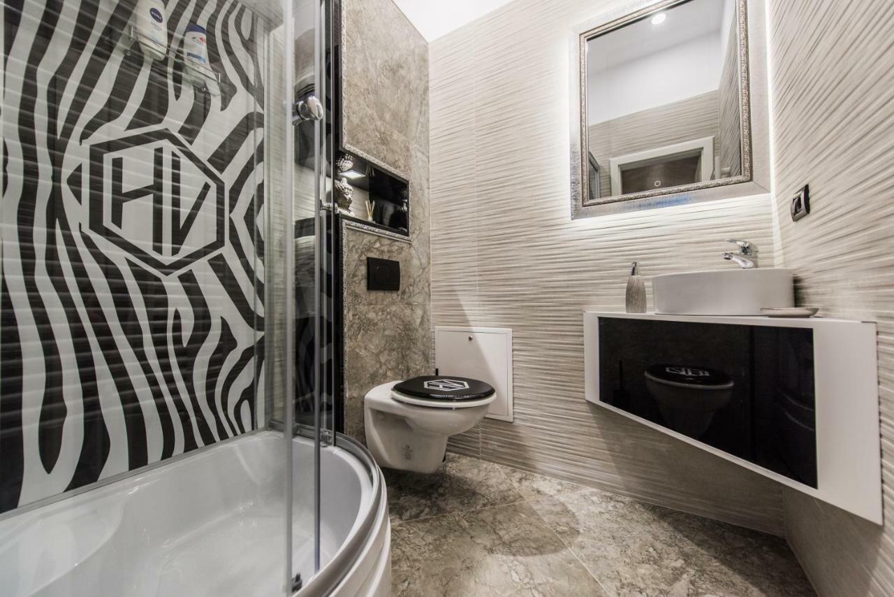 H & V Residence - Diamond Bungalow Apartment アラド エクステリア 写真