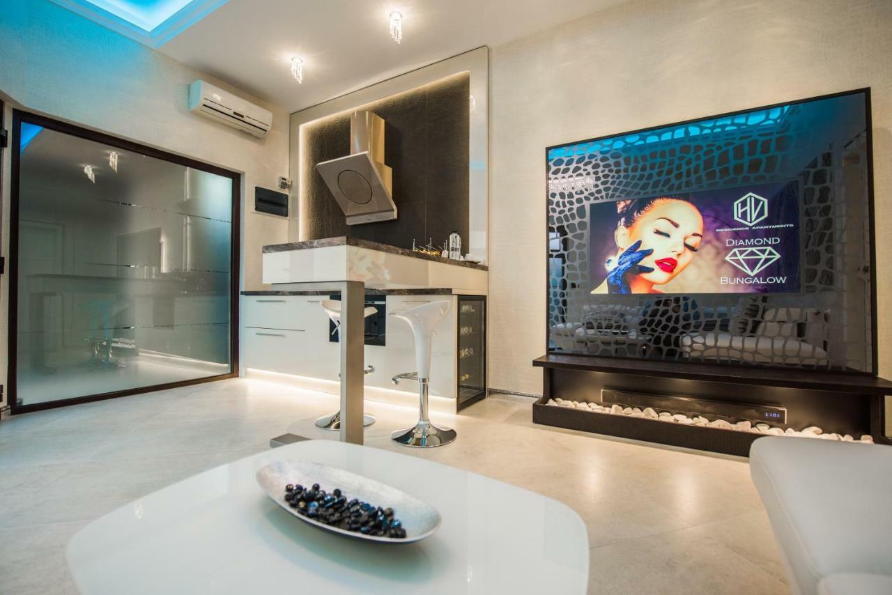 H & V Residence - Diamond Bungalow Apartment アラド エクステリア 写真